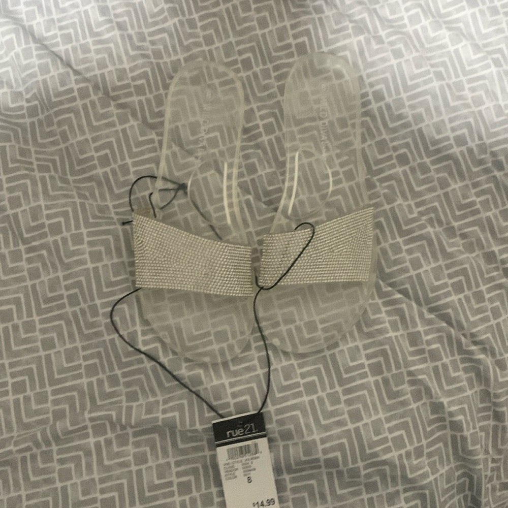 Size 8 clear sparkle Sandler